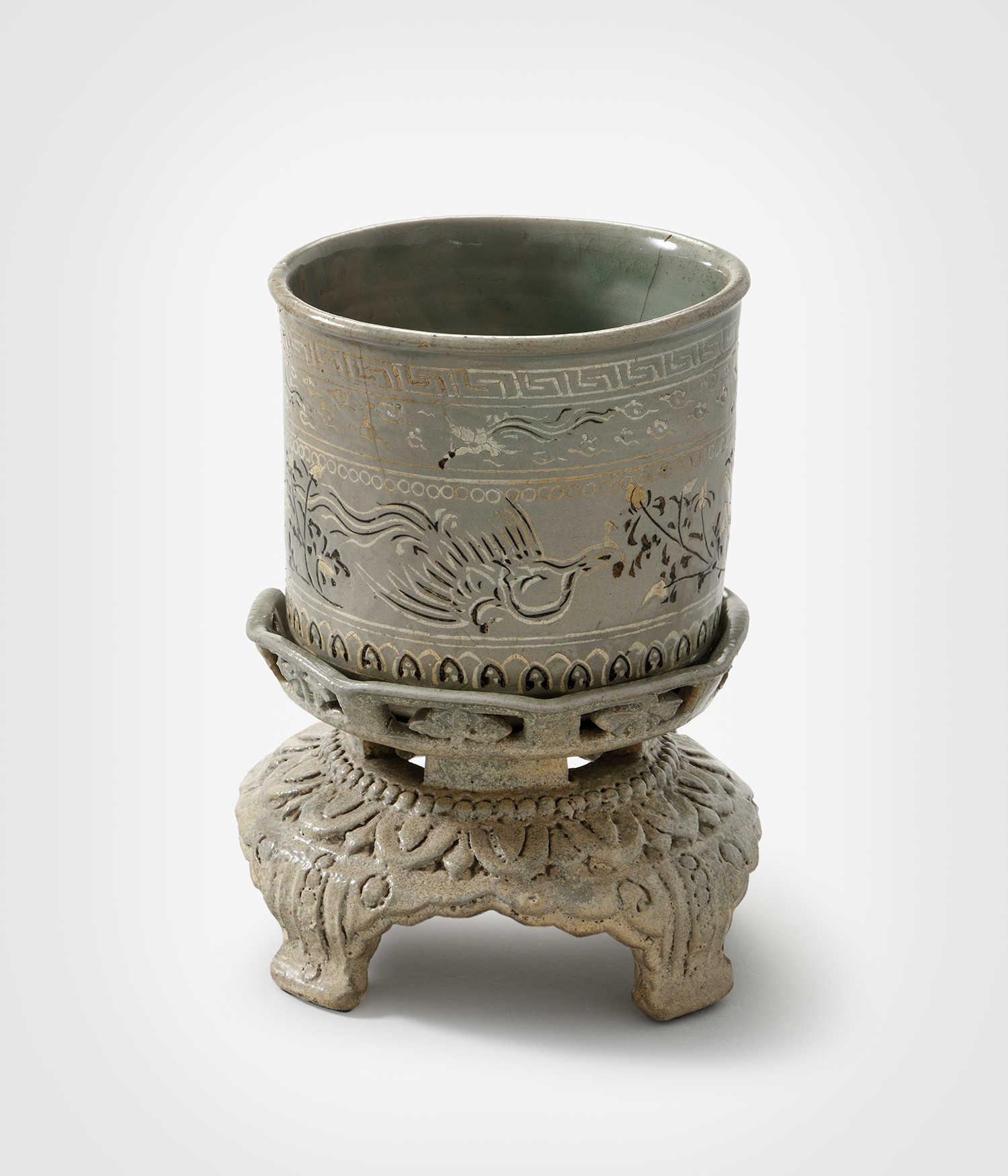 Flowerpot and Stand with Inlaid Peony, Cloud and Phoenix Design